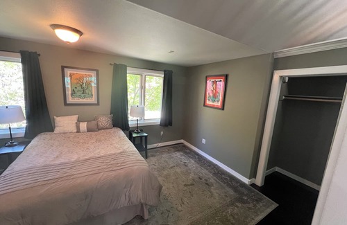 Idledale Casa | Creekside with a Crystal Garden & Pup Park on Beer Creek