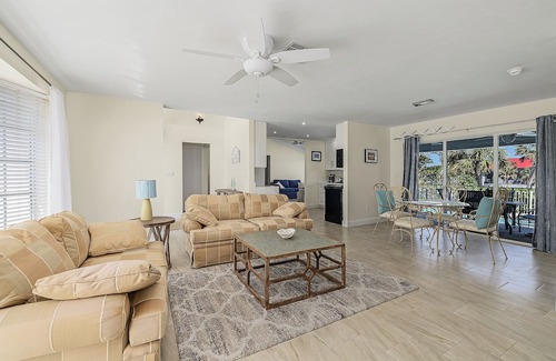Beachview Country Club Estates Casa | The Great Getaway on Sanibel Island!