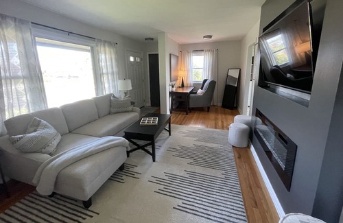 East Syracuse Casa | Private Home in the heart of East Syracuse