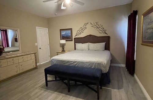 Sunrise Manor Casa | Spacious Beautiful Home Near Las Vegas Strip