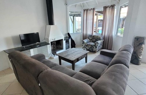 Ingleses Norte Chalet De Esquí | Chalé de Praia Charmoso e Aconchegante com Piscina