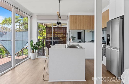 Central Coast Council Casa | Discover Your Riverside Retreat: Modern Comforts, Private Jetty, & Scenic Views!