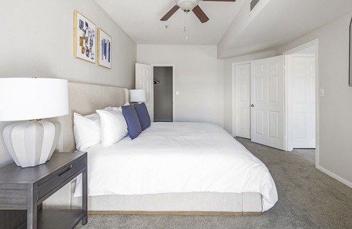 Greenwood Village Apartamento | Modern Apartment in Prime Location (ID7793X62)