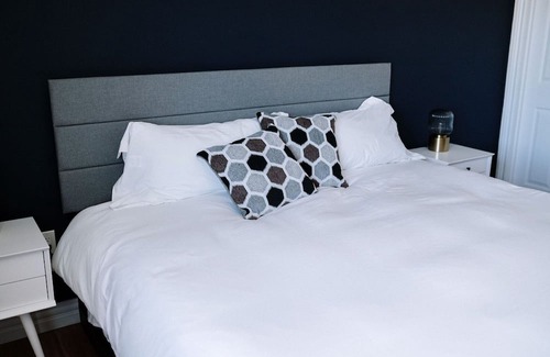 Shelburne Casa | Two Bedroom Suite in the heart of Shelburne