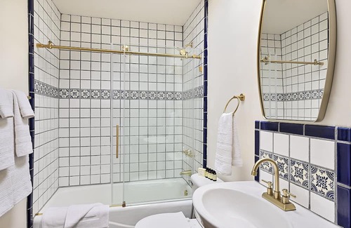 Downtown Santa Fe Cama Y Desayuno | Dos Hermanas Casita 4 & 5 | Sleeps 8 | Downtown