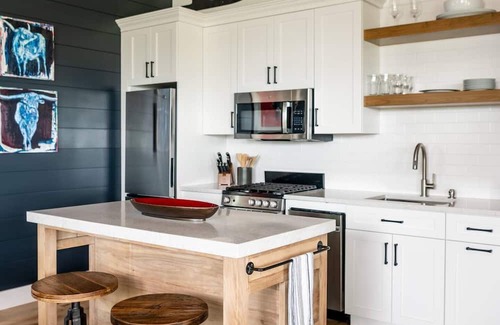 Burton Casa | BNR Farmstead|The Barnhouse|Enjoy the stargazing!