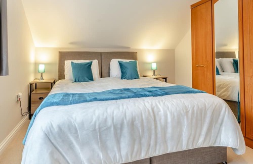 Neath Cabaña | 3 bedroom accommodation in Neath