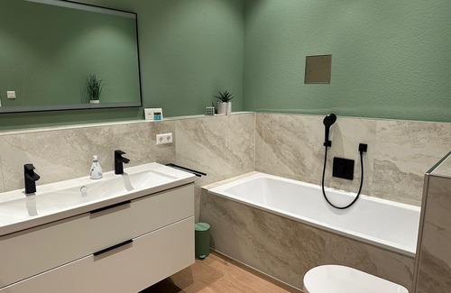 Tettnang Apartamento | Traumwohnung Apartment M17 mit Wunderschöner Badewanne