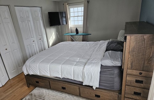 Lancaster Casa | Clean Whole House With Hot Tub 15 Minutes to Anywhere in Buffalo