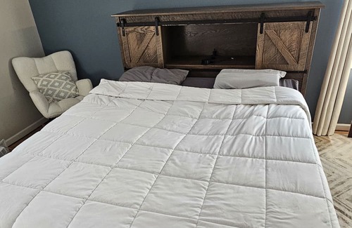 Lancaster Casa | Clean Whole House With Hot Tub 15 Minutes to Anywhere in Buffalo