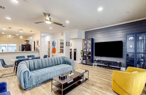 Seven Coves Casa | Elegant lakefront escape with private balcony, W/D, & gorgeous lake views