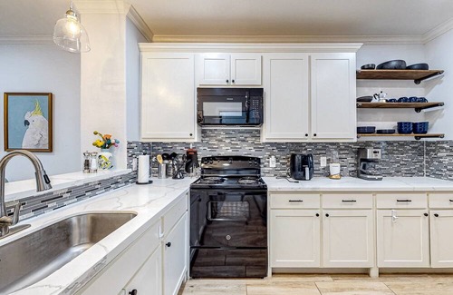 Seven Coves Casa | Elegant lakefront escape with private balcony, W/D, & gorgeous lake views