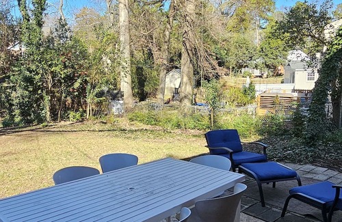 Charlotte Casa | Charming 4-bedroom house with AC and WiFi in superb Charlotte LoSo Area