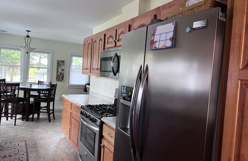 Elk Rapids Cabaña | New - Cute Elk Rapids Cottage - close to Horse Show.
