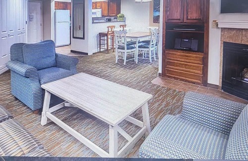 Round Hill Village Apartamento | Cozy 1-bedroom apartment with WiFi and fitness room in lovely Zephyr Cove