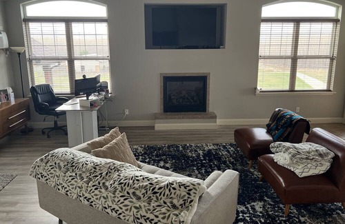 Missoula Condominio | Cozy condo minutes from downtown with lofted ceilings and spacious rooms!