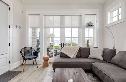 Southwest Mission Casa | This house is a 3 bedroom(s), 3.5 bathrooms, located in Kelowna, BC.