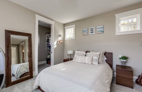 Southwest Mission Casa | This house is a 3 bedroom(s), 3.5 bathrooms, located in Kelowna, BC.
