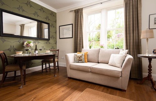 Berwick-upon-Tweed Cabaña | Pentland Cottage - sleeps 2 guests in 1 bedroom