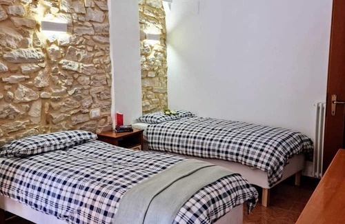 Palombaro Casa | Authentic Village Townhouse & Optional Apartment