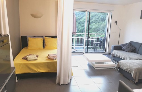 Sechilienne Apartamento | Studio Apartment "Spacieux Vue Montagne" with Mountain View, Balcony & Wi-Fi