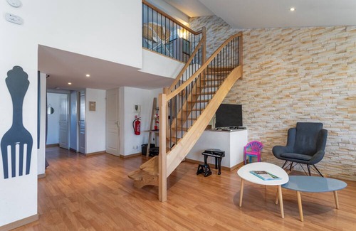 Le Boulou Apartamento | Apartment 'Le 38 Duplex Familial' with Wi-Fi and Air Conditioning
