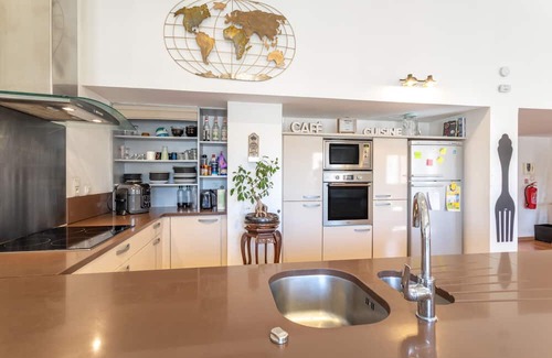 Le Boulou Apartamento | Apartment 'Le 38 Duplex Familial' with Wi-Fi and Air Conditioning