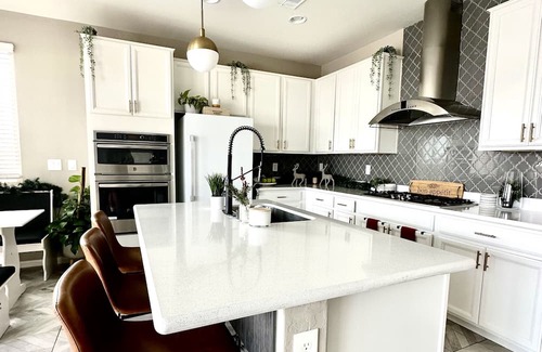 Las Vegas Casa | Cozy 3-bedroom house with mountain and strip views