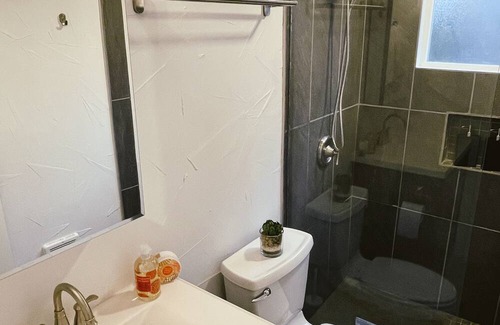 Hosford-Abernethy Apartamento | 17Wood - close to Division st.