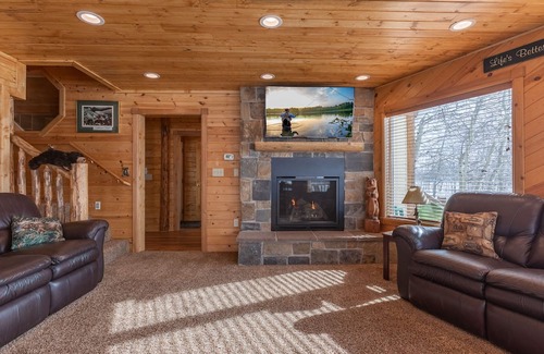 Island Park Cabina | KABINO: NEW! Hot Tub Fire Pit Trails Yellowstone WiFi