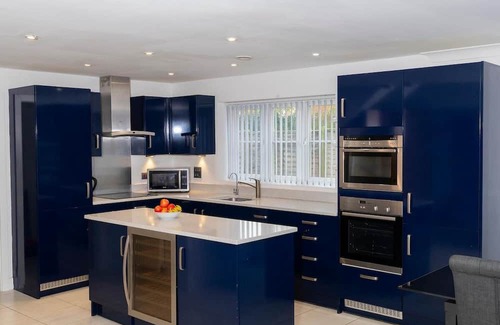 Sheerness Casa | 4 Luxurious Executive Villa