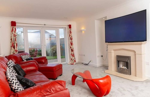 Sheerness Casa | 4 Luxurious Executive Villa