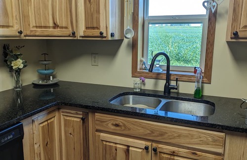 Brazil Casa | Morton Barn, 25 acres of woods, trails setting, 1.5 acres fishing pond