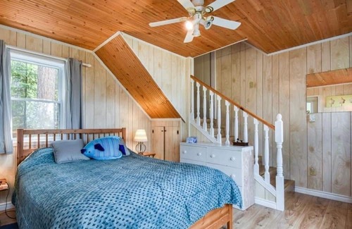 Lake St. Peter Cabaña | Waterfront Cottage with two cabins