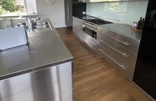Remuera Casa | Spacious Haven in Prime Location: Your Ideal Holiday Getaway
