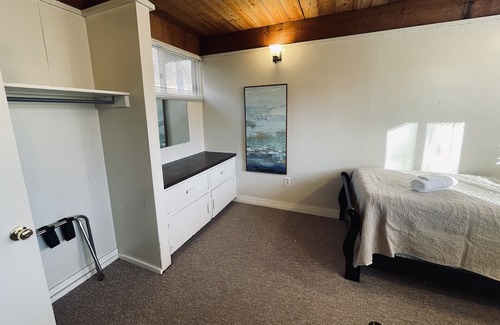 Clemmons Cabaña | Escape to our cozy cottages nestled in Tanglewood Park's peaceful woods