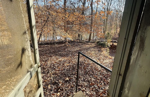 Clemmons Cabaña | Escape to our cozy cottages nestled in Tanglewood Park's peaceful woods