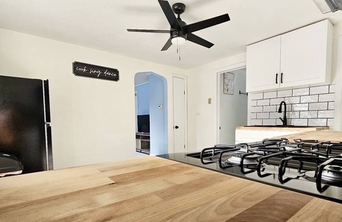 Norwood Park East Apartamento | Private apartment in desirable Norwood/Edison Park Chicago. Near Ohare Airport.