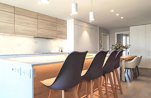 Les Corts Apartamento | 3BR Luxury high floor & Terrace near L'illa - Max