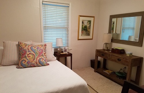 Forest Hills Cabaña | Cozy 2-bedroom cottage with WiFi, AC just a mile from the Augusta National