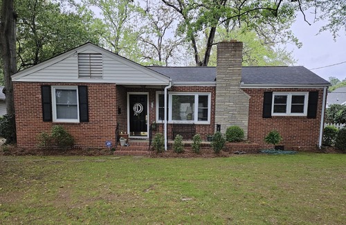 Forest Hills Cabaña | Cozy 2-bedroom cottage with WiFi, AC just a mile from the Augusta National