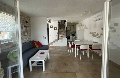 Promina Casa | Peaceful Holiday Home Toma with pool in the National park Krka