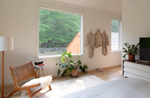 Warren Casa | Moody Pond House: 15 Min to Mohawk Ski Mountain, new country home on 18+ acres