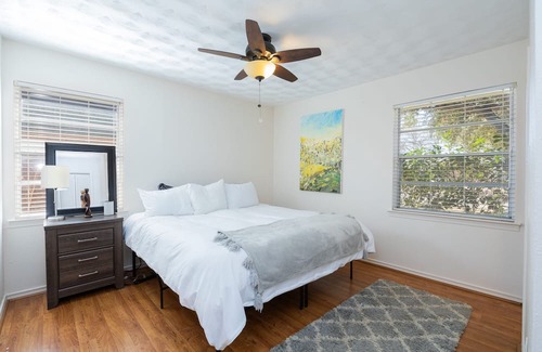 Farmers Branch Casa | Sunny, Spacious, Perfectly Located Home in Lovely Farmers Branch