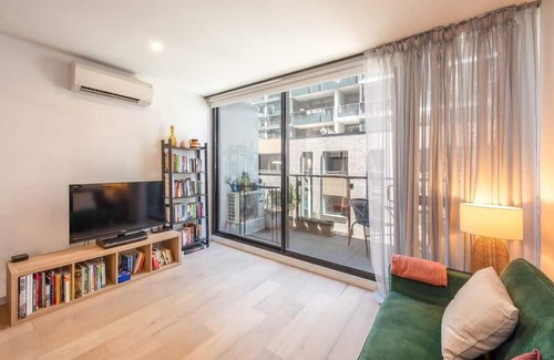 Abbotsford Apartamento | Charming 1-BR Apt w/Pool & Gym -15 mins from City!