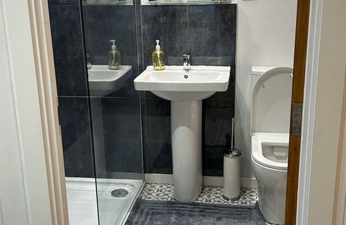 Llantarnam Apartamento | Rural idle yet so connected to surrounding leisure activities and city life. Wow