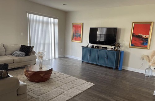 Gambrills Casa | Charming 3-bedroom 3.5 bath townhome in delightful Gambrills