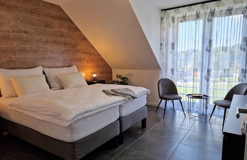 Karlovy Dvory Apartamento | CHALET HOUBOVY VRCH cozy apartment in the heart of the countryside