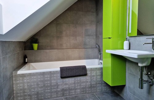 Karlovy Dvory Apartamento | CHALET HOUBOVY VRCH cozy apartment in the heart of the countryside