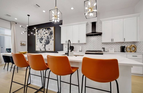 Spring Branch Central Casa | Enjoy easy access to everything from this spacious 3-story townhome.